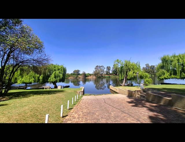 3 BEDROOM HOUSE FOR SALE IN RIVERSPRAY LIFESTYLE ESTATE